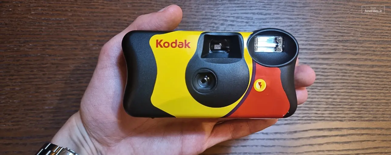 How to Use Disposable Cameras at a Wedding