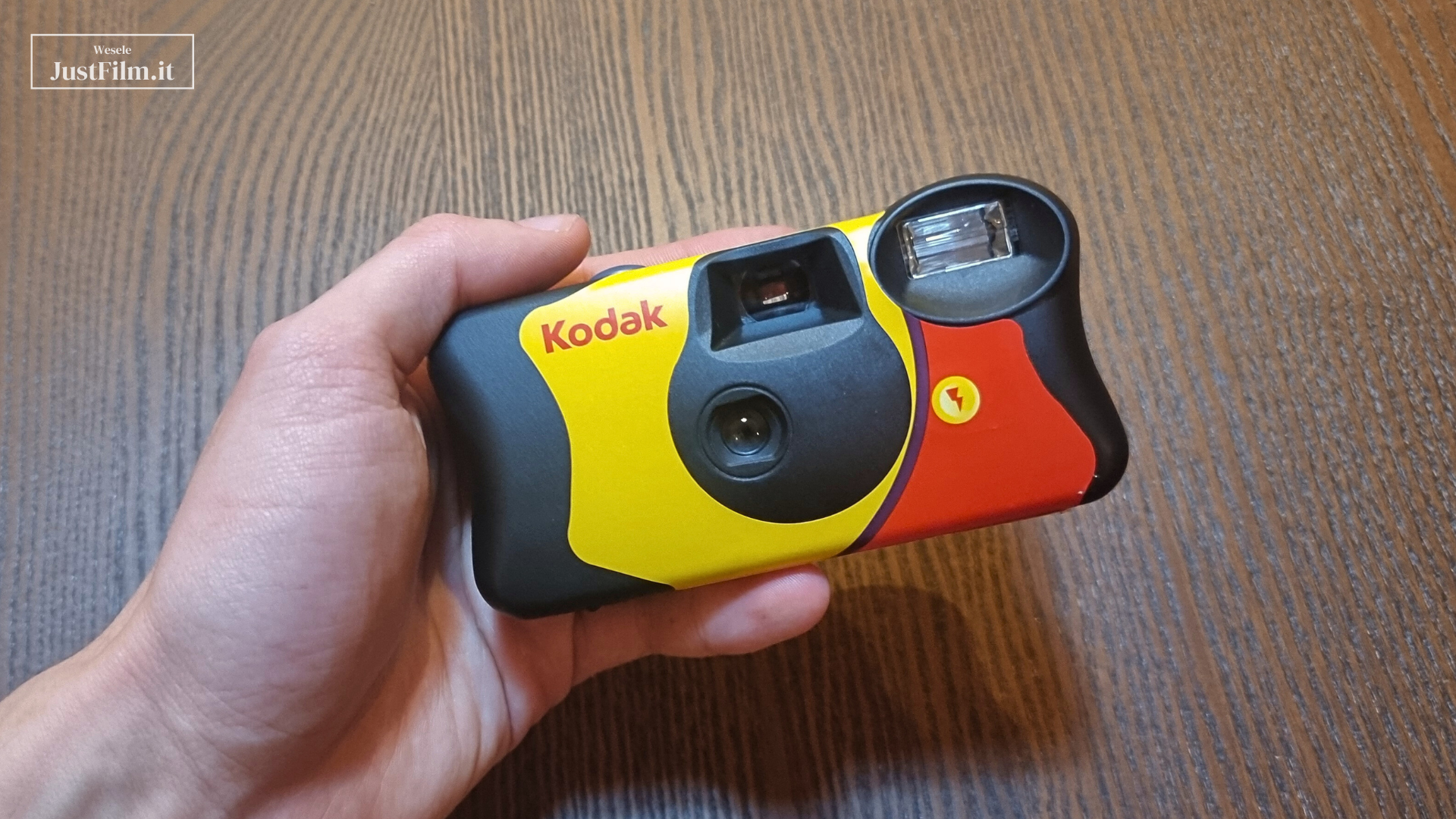 Disposable cameras for the wedding