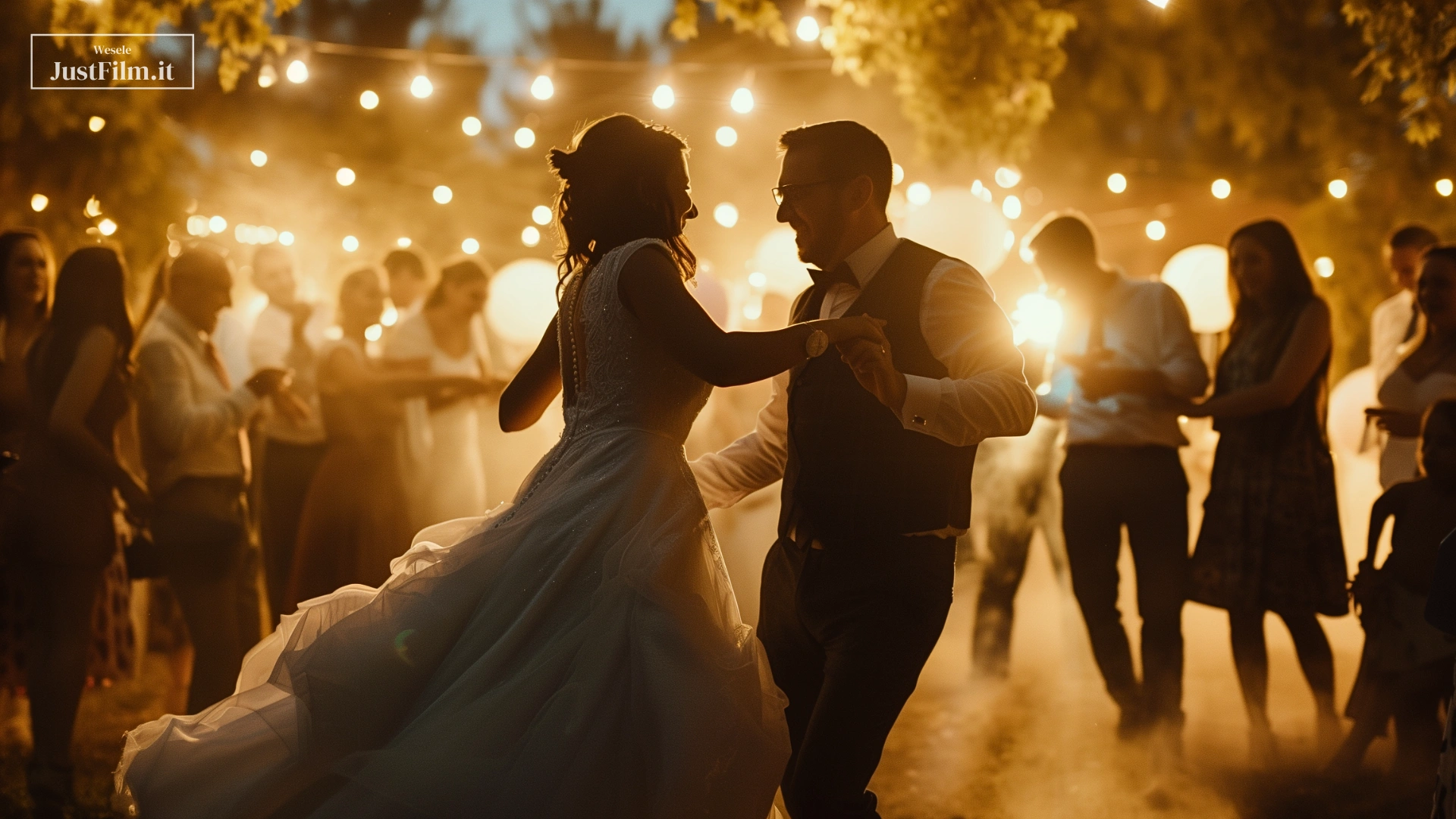 23 Cheap Wedding Attractions - Fun Ideas That Won't Break the Bank